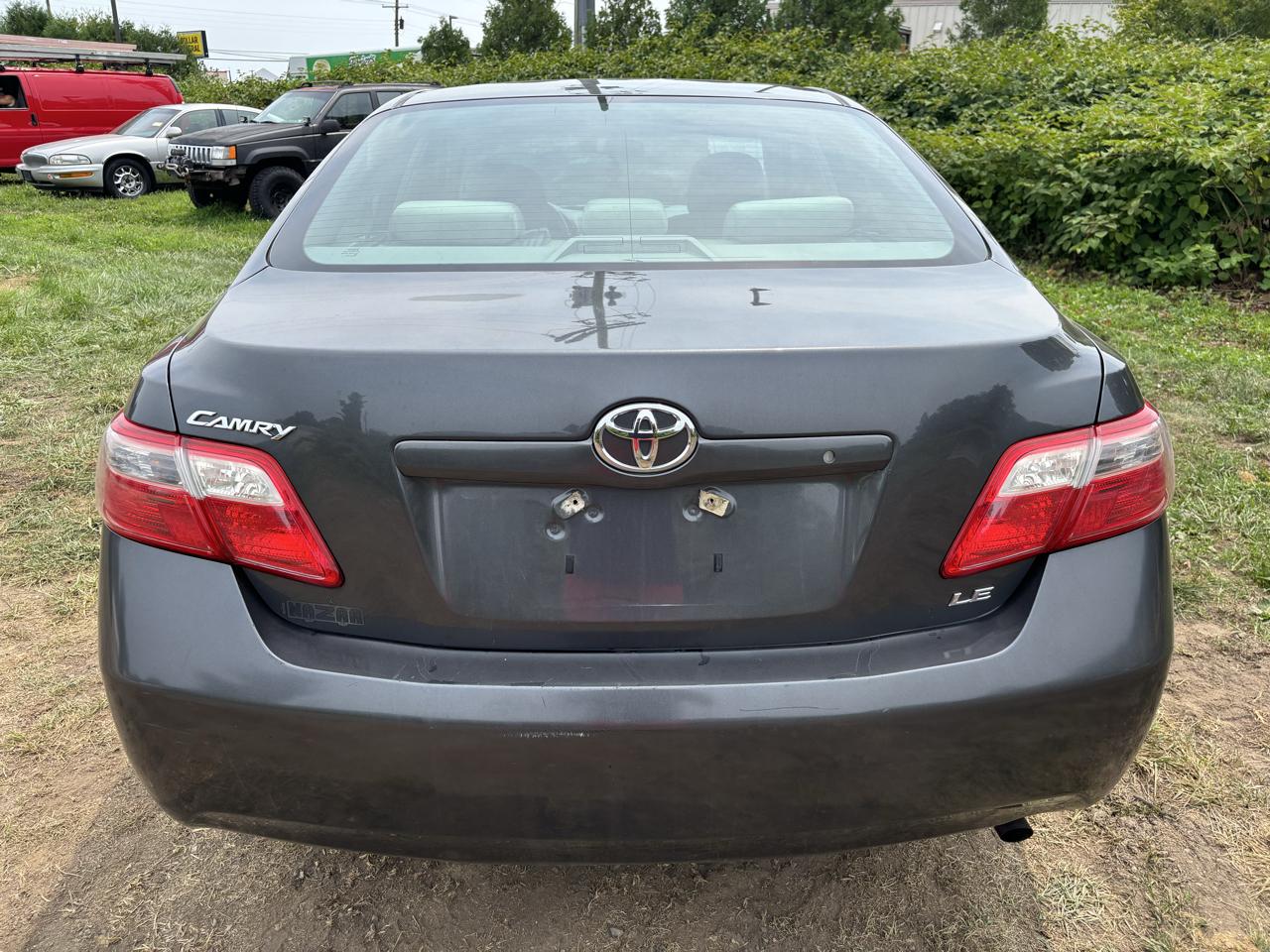 Toyota Camry 4dr Sdn I4 Man LE (Natl) 2008