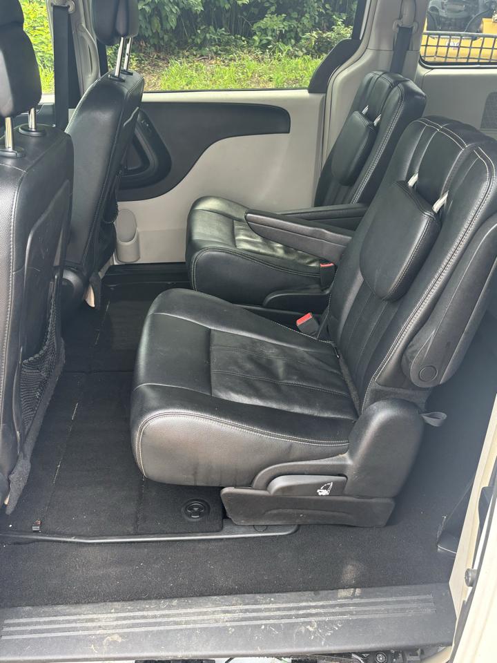 Chrysler Town & Country 4dr Wgn Touring 2016
