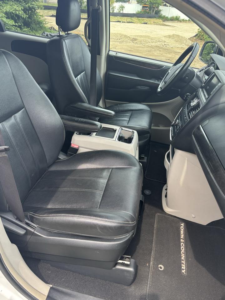 Chrysler Town & Country 4dr Wgn Touring 2016
