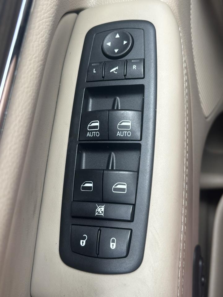 Jeep Grand Cherokee 4WD 4dr Overland 2014
