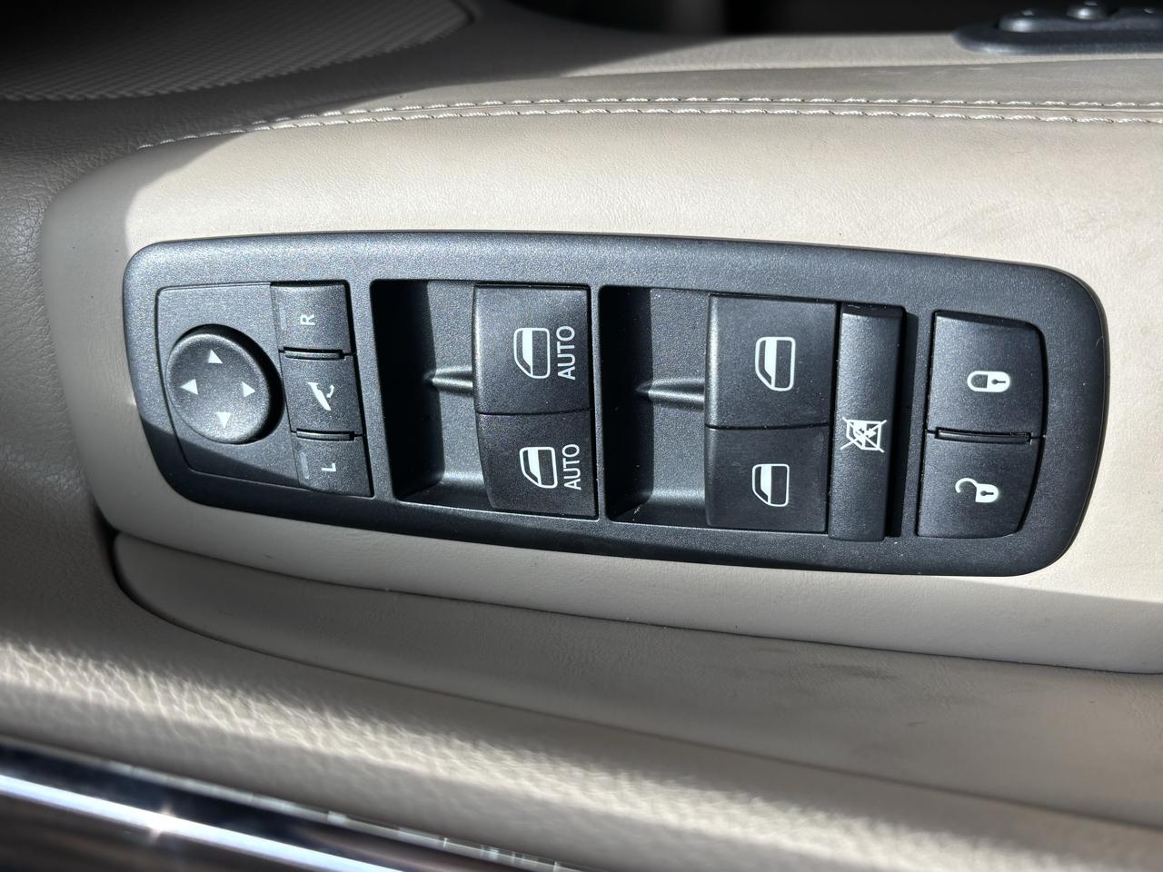 Jeep Grand Cherokee 4WD 4dr Overland 2014