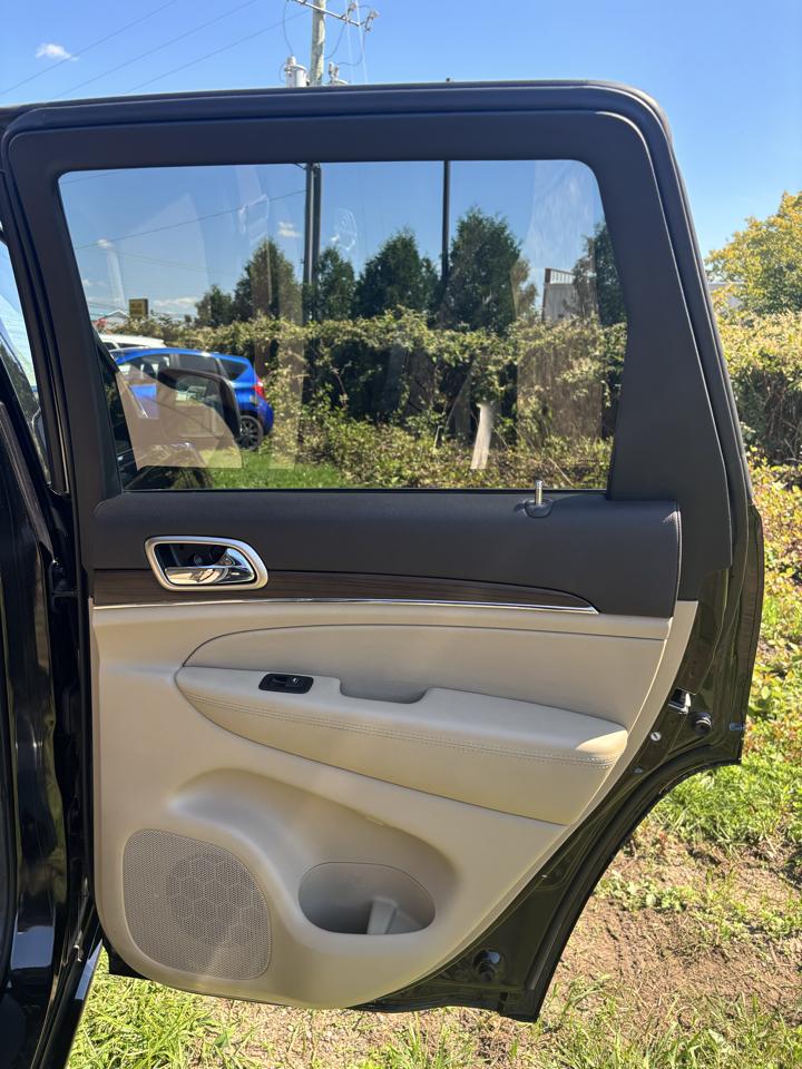 Jeep Grand Cherokee 4WD 4dr Overland 2014