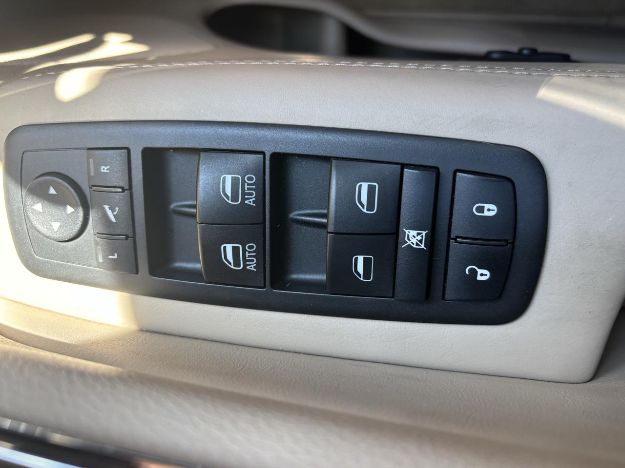 Jeep Grand Cherokee 4WD 4dr Overland 2014