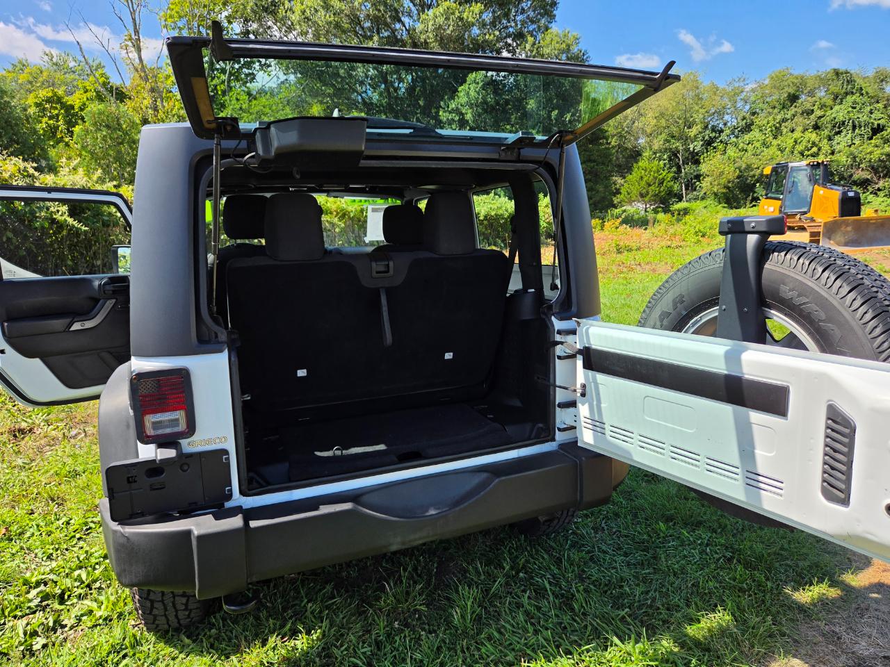 Jeep Wrangler 4WD 2dr Sport 2015