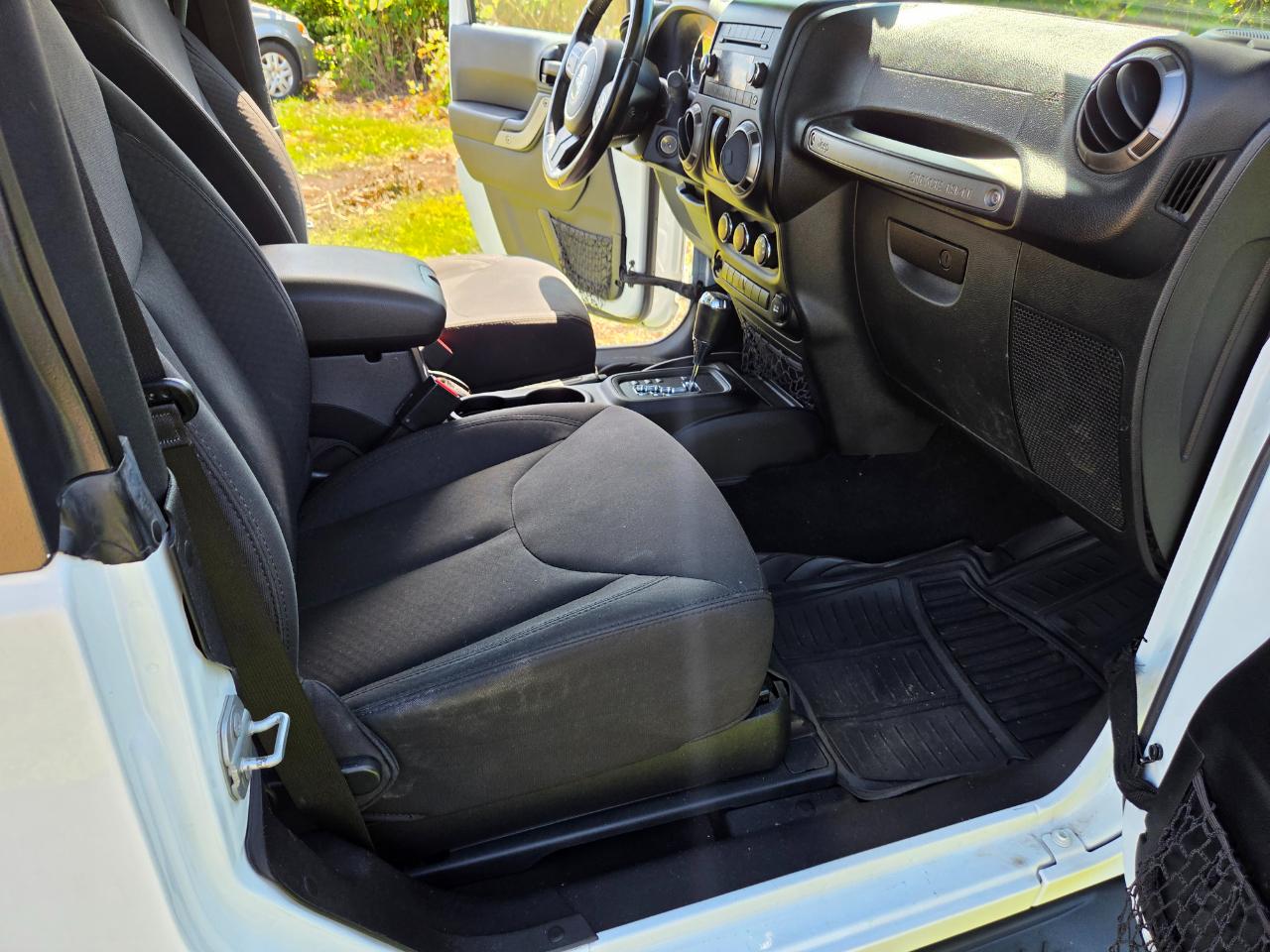 Jeep Wrangler 4WD 2dr Sport 2015