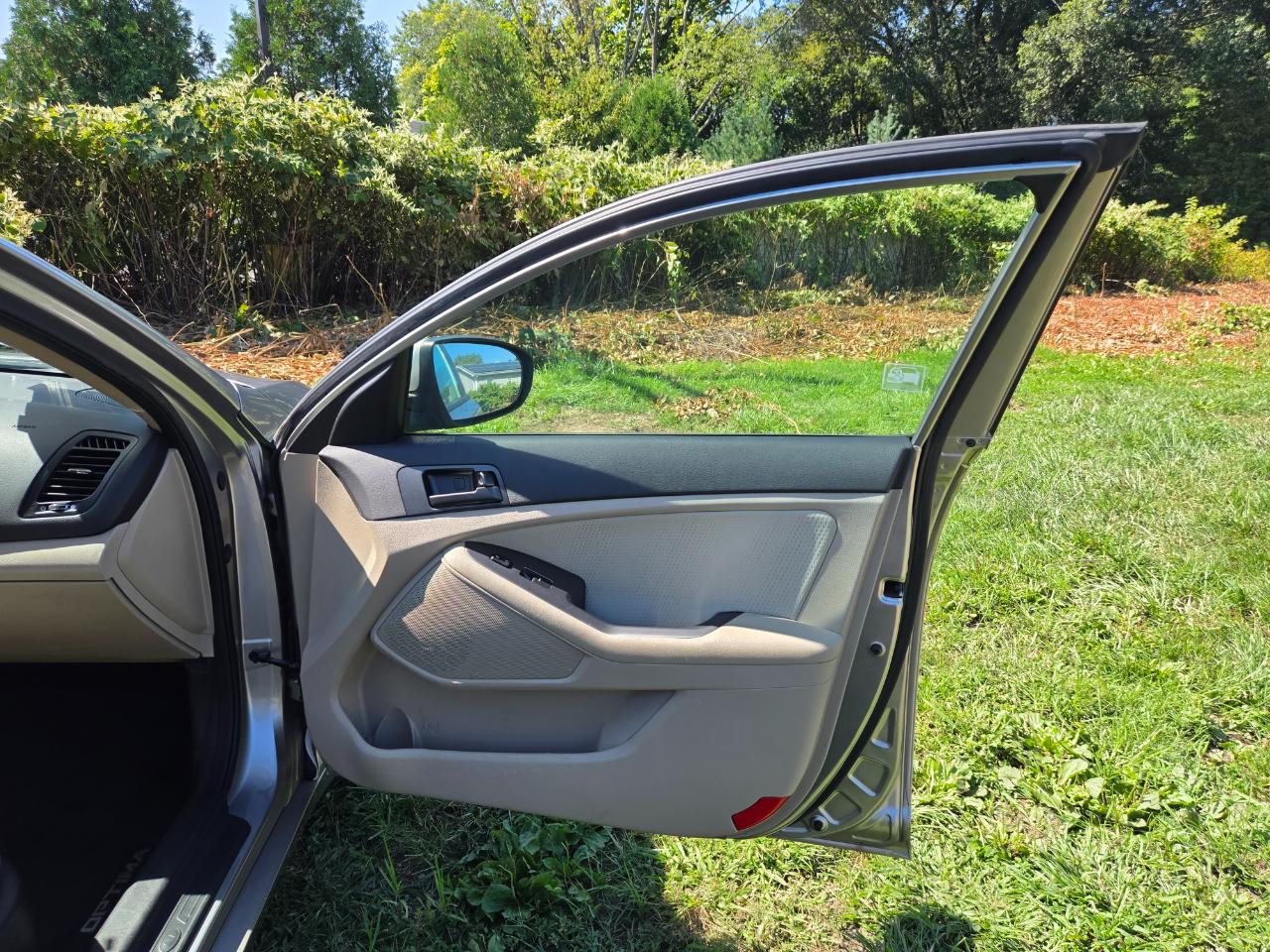 Kia Optima 4dr Sdn 2.4L Auto LX 2012