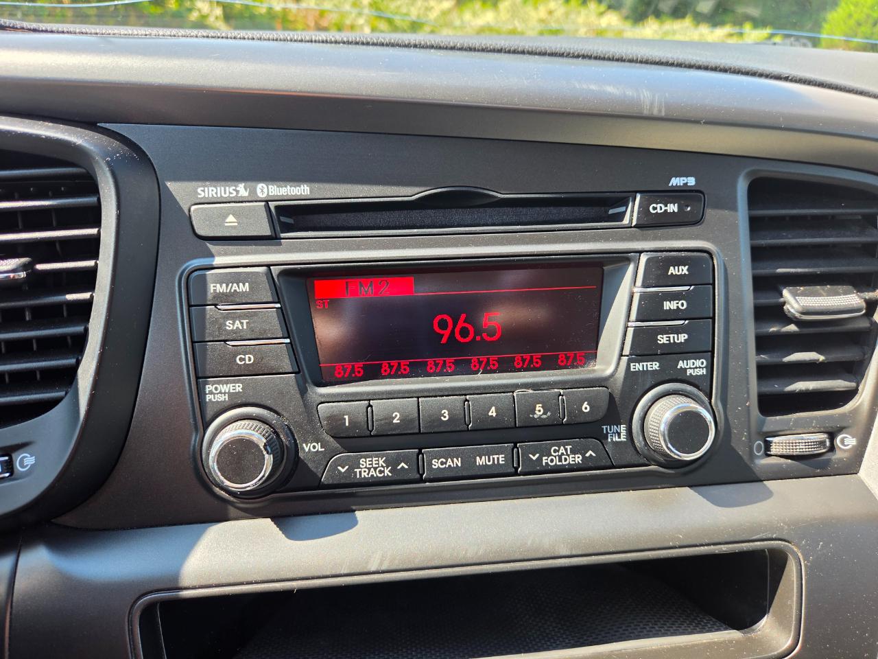 Kia Optima 4dr Sdn 2.4L Auto LX 2012