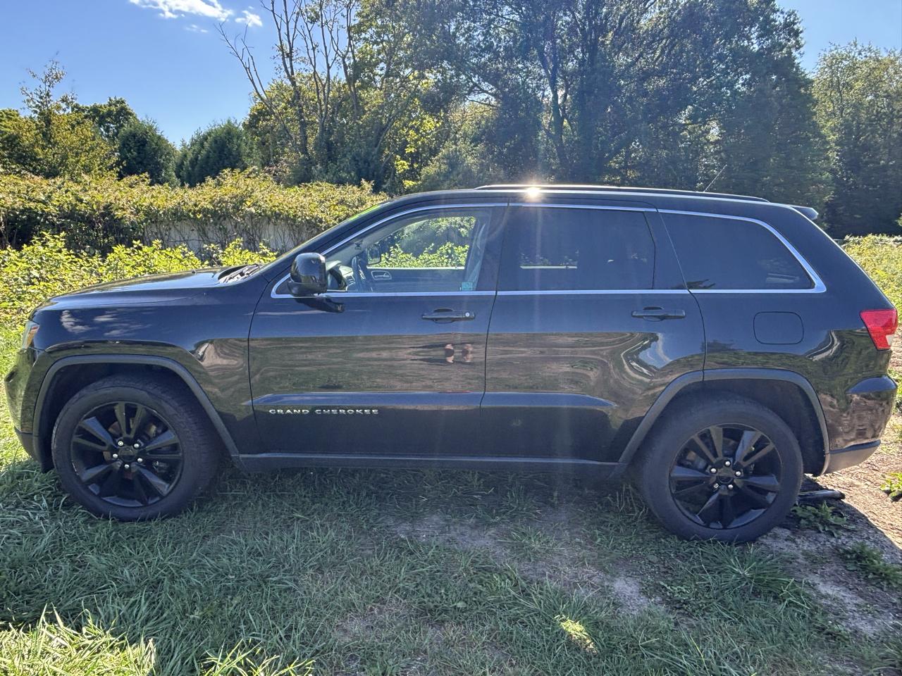 Jeep Grand Cherokee 4WD 4dr Laredo Altitude *Ltd Avail* 2013