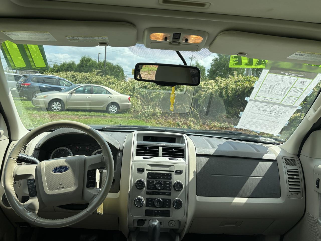 Ford Escape FWD 4dr XLT 2011