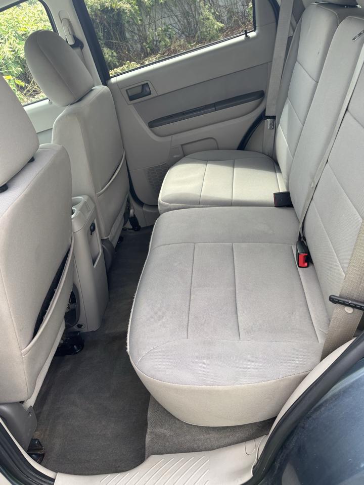 Ford Escape FWD 4dr XLT 2011