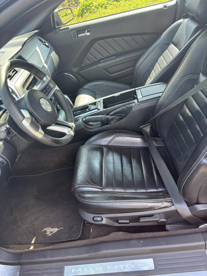 Ford Mustang 2dr Cpe V6 2013