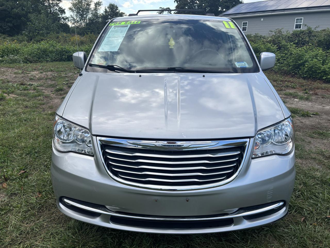 Chrysler Town & Country 4dr Wgn Touring 2011