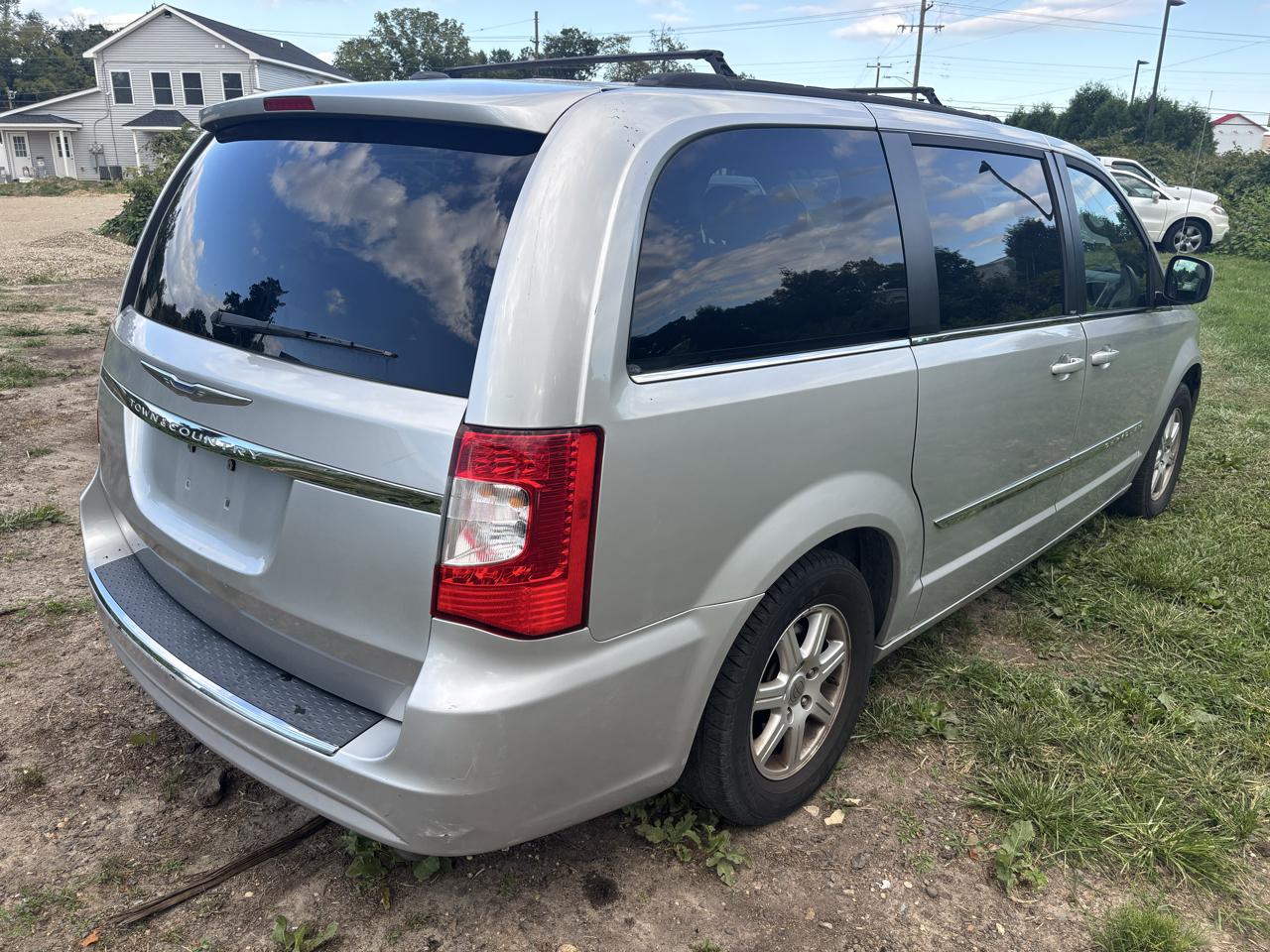 Chrysler Town & Country 4dr Wgn Touring 2011