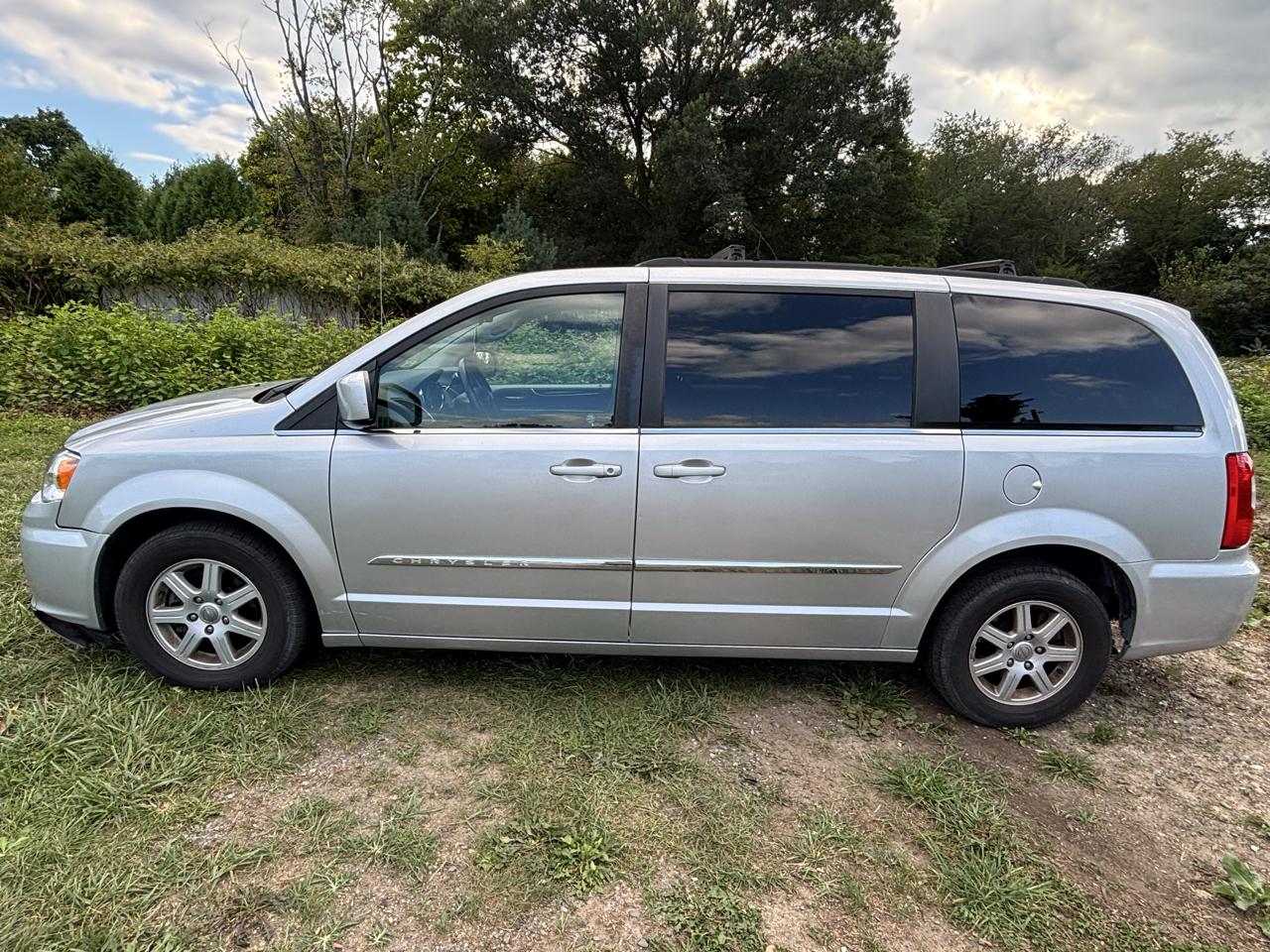 Chrysler Town & Country 4dr Wgn Touring 2011