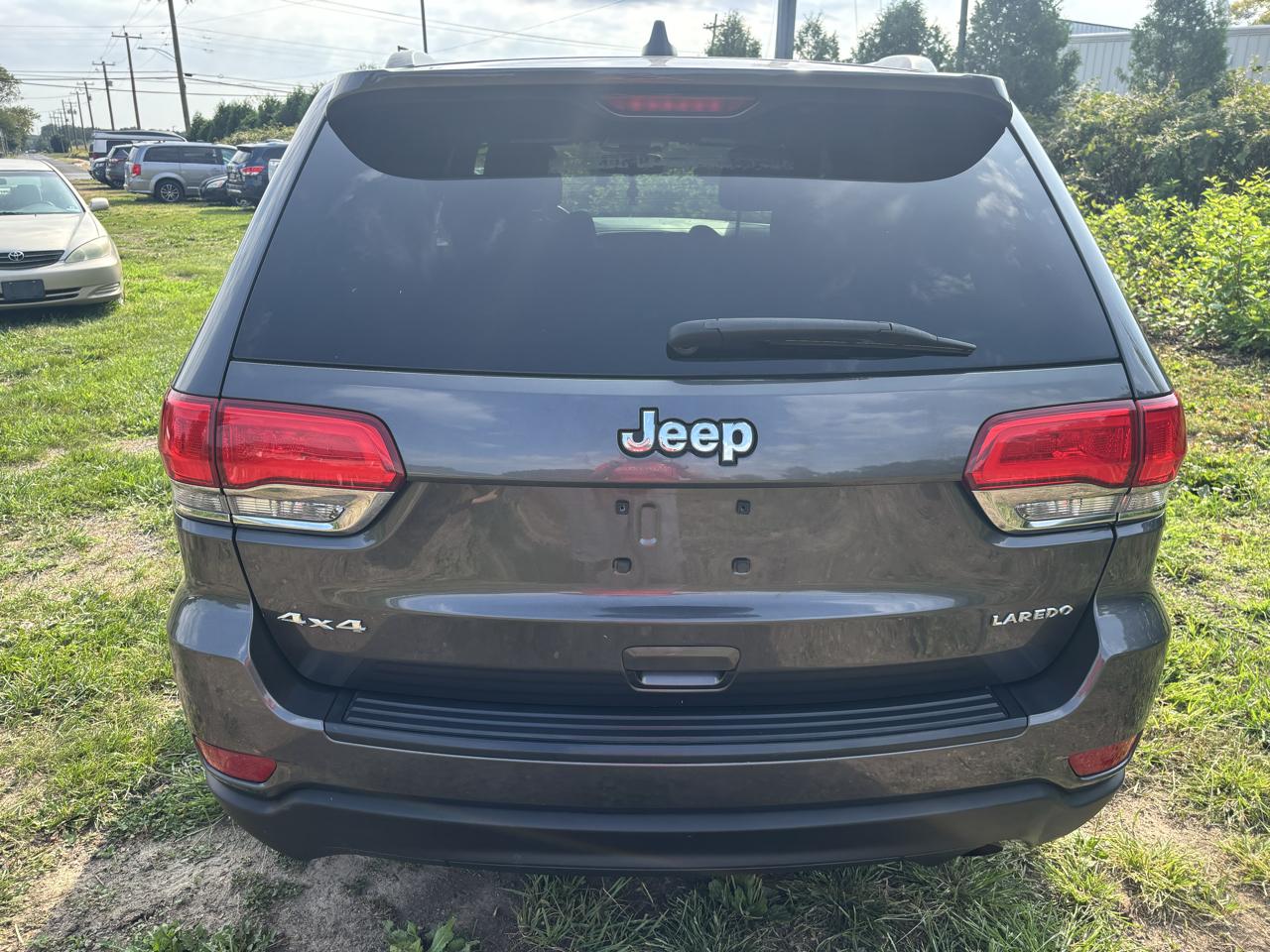 Jeep Grand Cherokee 4WD 4dr Laredo 2015