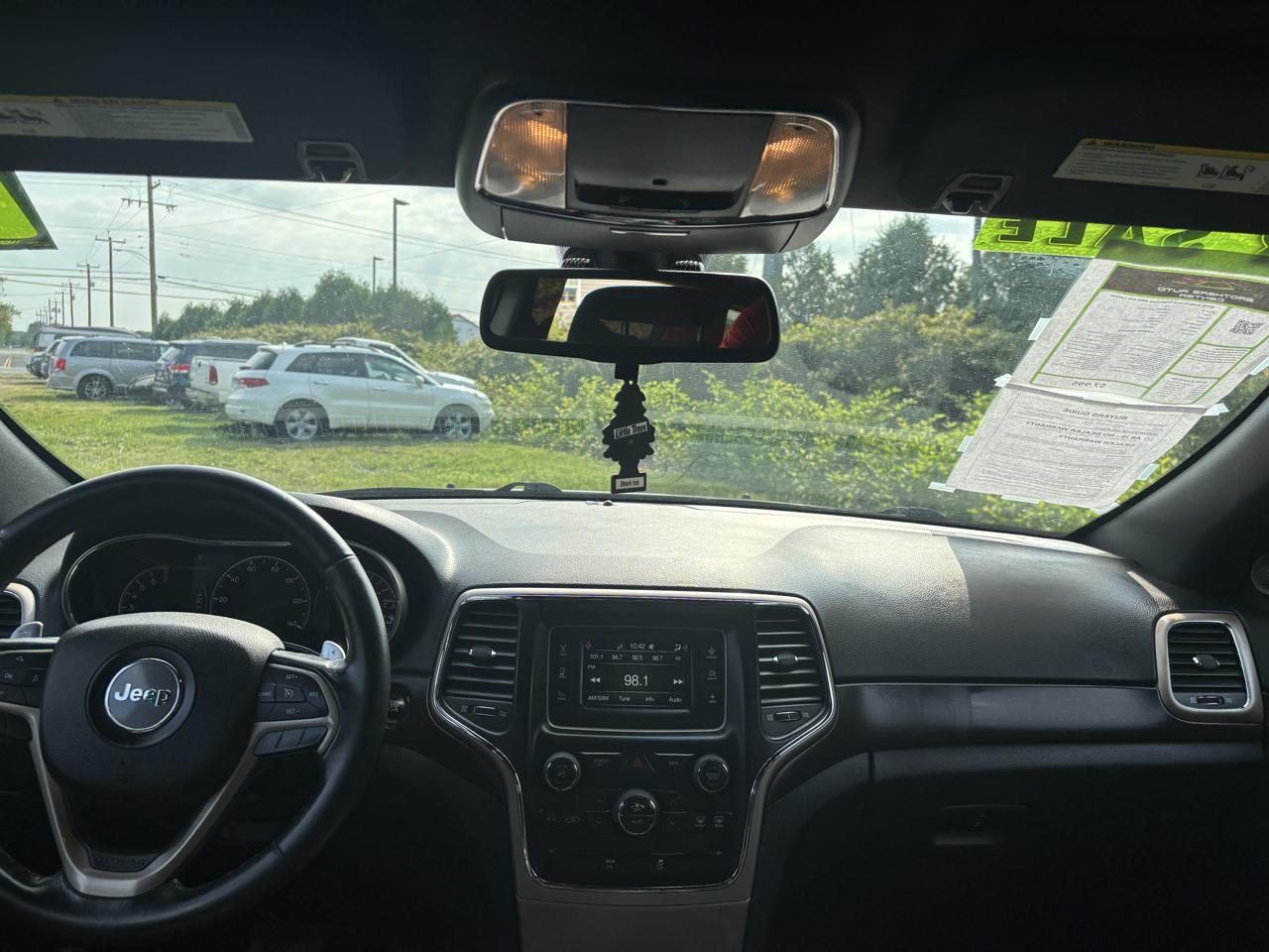 Jeep Grand Cherokee 4WD 4dr Laredo 2015