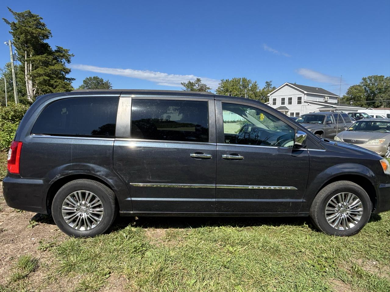 Chrysler Town & Country 4dr Wgn Touring-L 2014