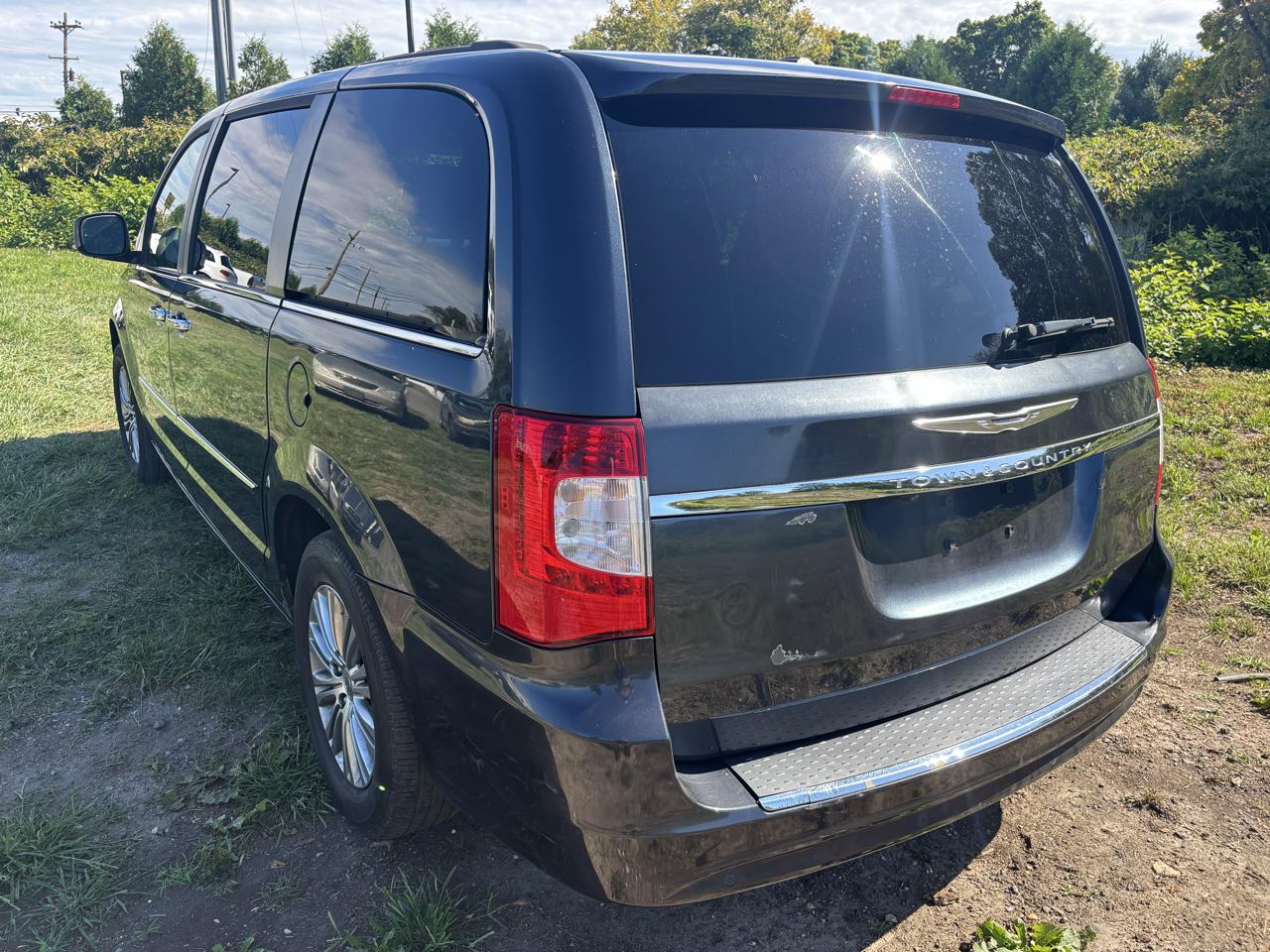 Chrysler Town & Country 4dr Wgn Touring-L 2014