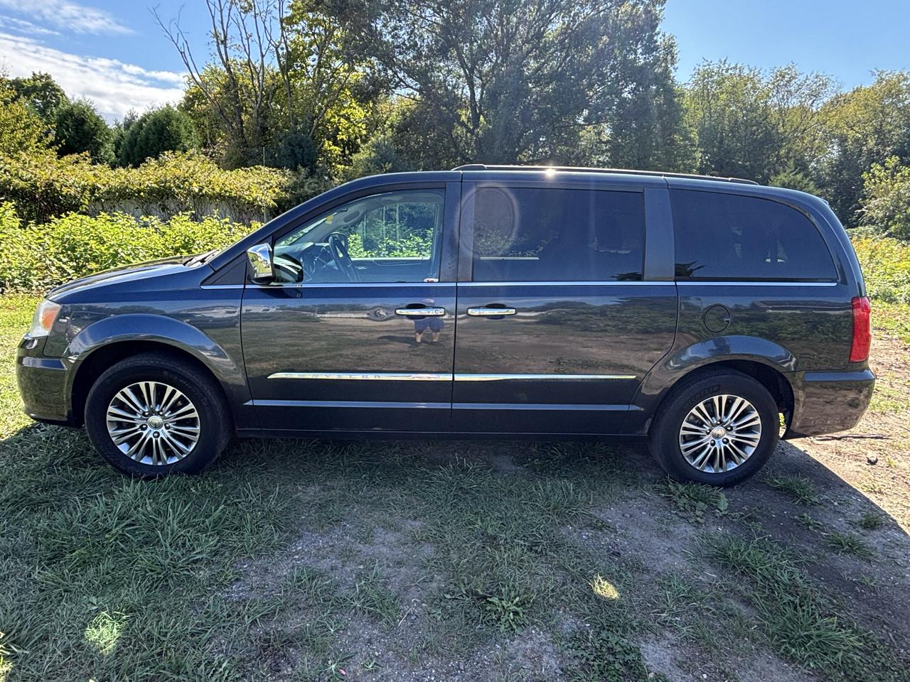 Chrysler Town & Country 4dr Wgn Touring-L 2014