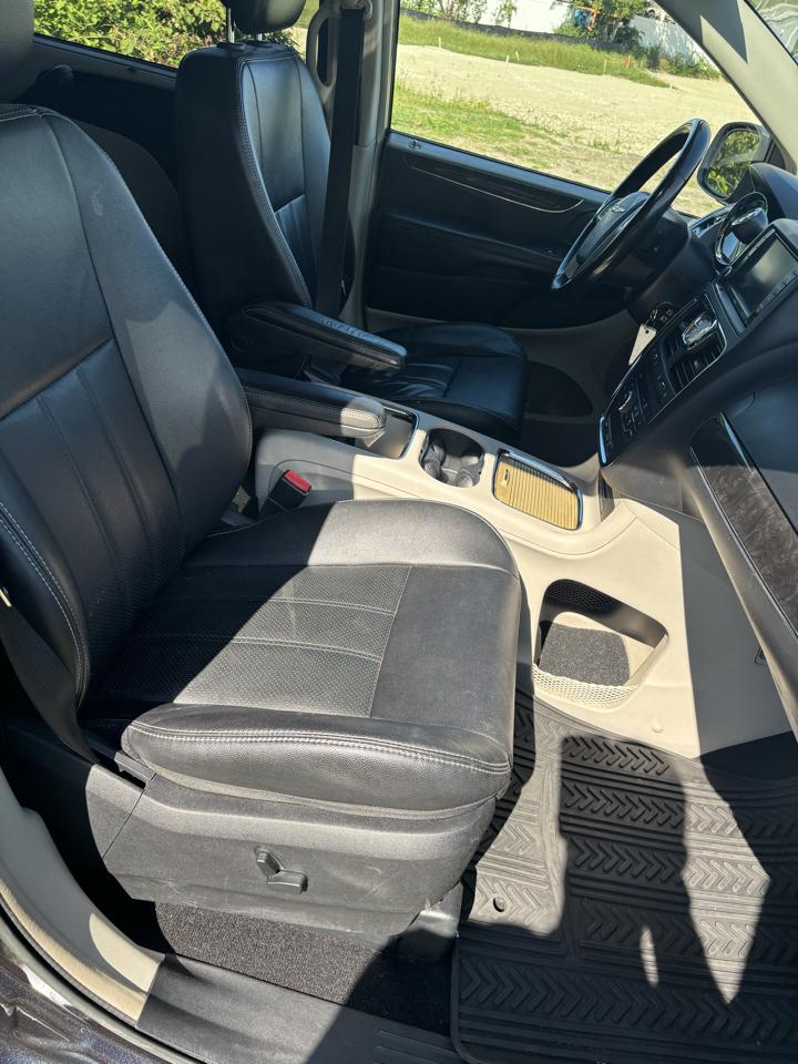 Chrysler Town & Country 4dr Wgn Touring-L 2014
