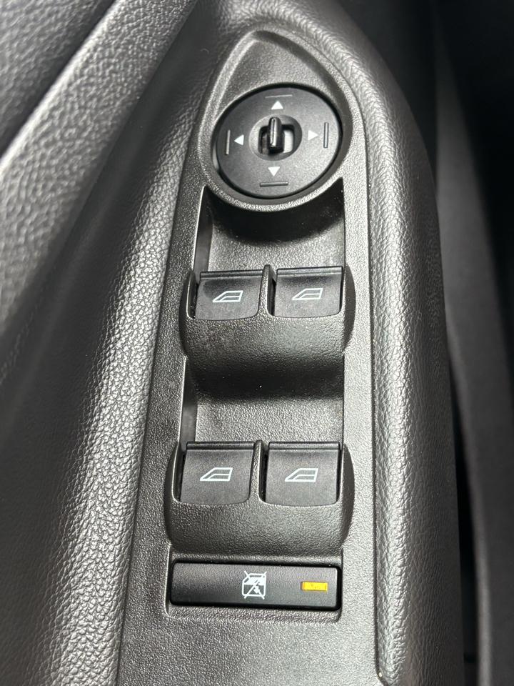Ford Escape FWD 4dr S 2014
