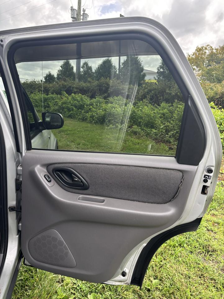 Ford Escape 4dr 103" WB XLT 4WD Sport 2002