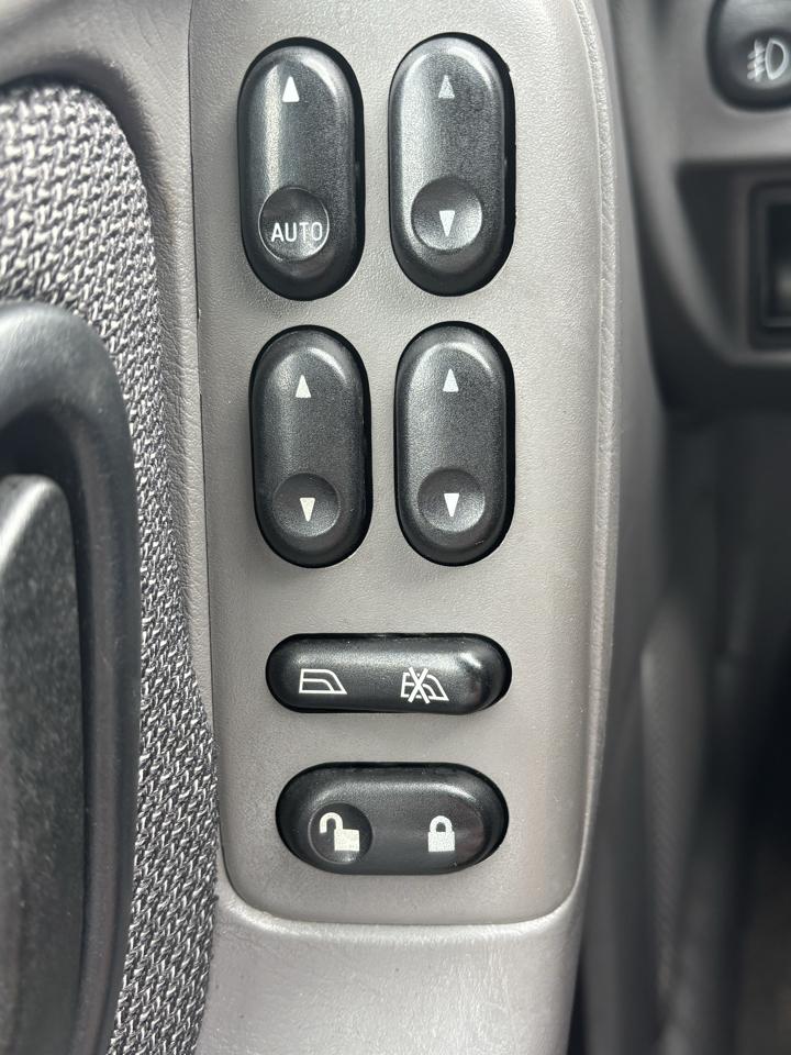 Ford Escape 4dr 103" WB XLT 4WD Sport 2002