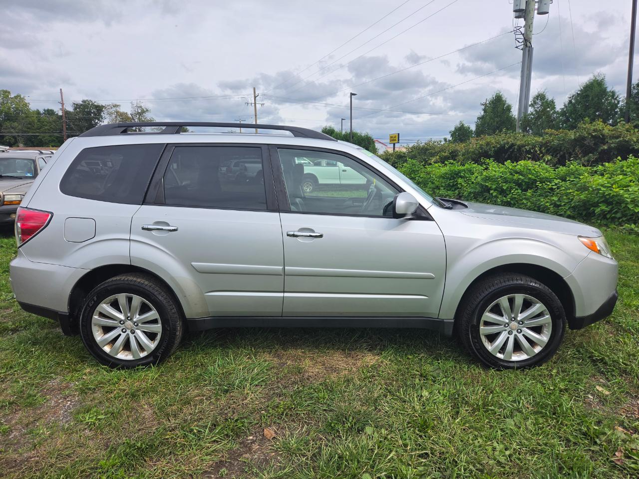 Subaru Forester 4dr Auto 2.5X Limited 2011