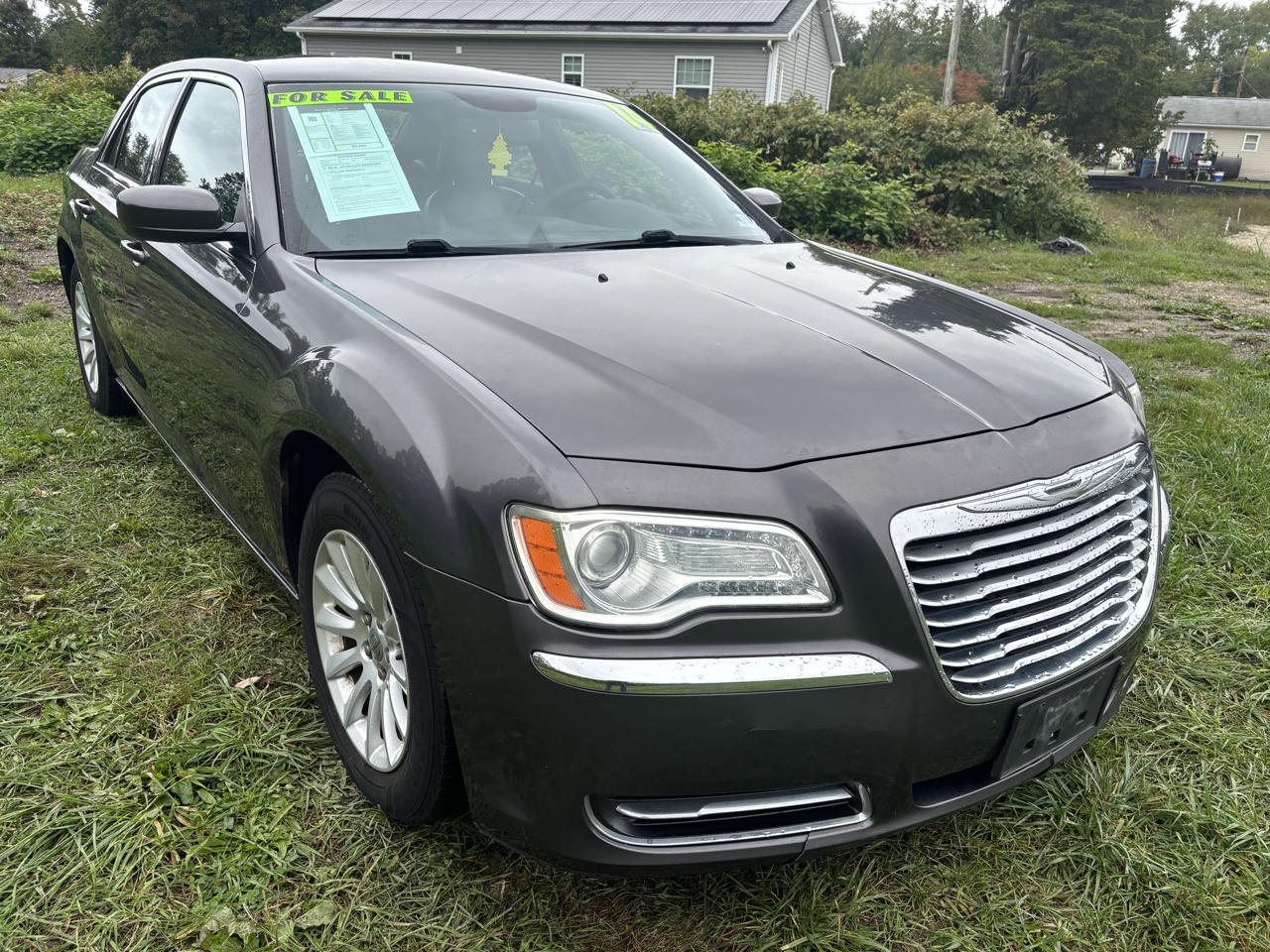 Chrysler 300 4dr Sdn RWD 2014