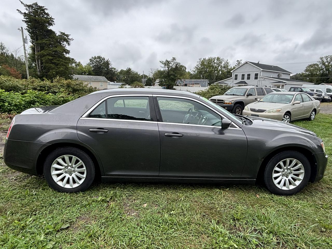 Chrysler 300 4dr Sdn RWD 2014