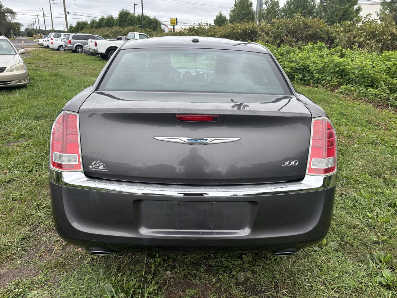 Chrysler 300 4dr Sdn RWD 2014