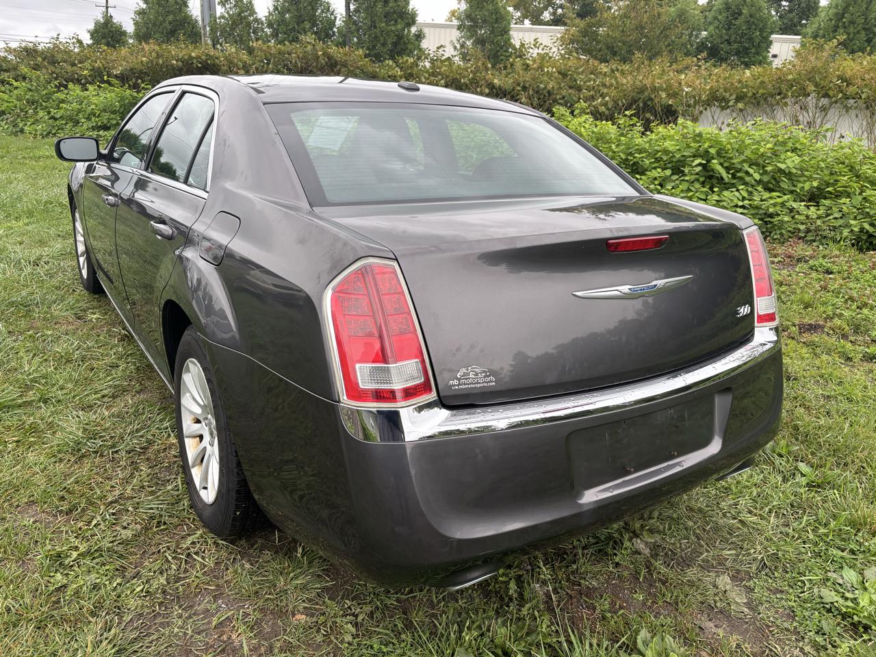 Chrysler 300 4dr Sdn RWD 2014