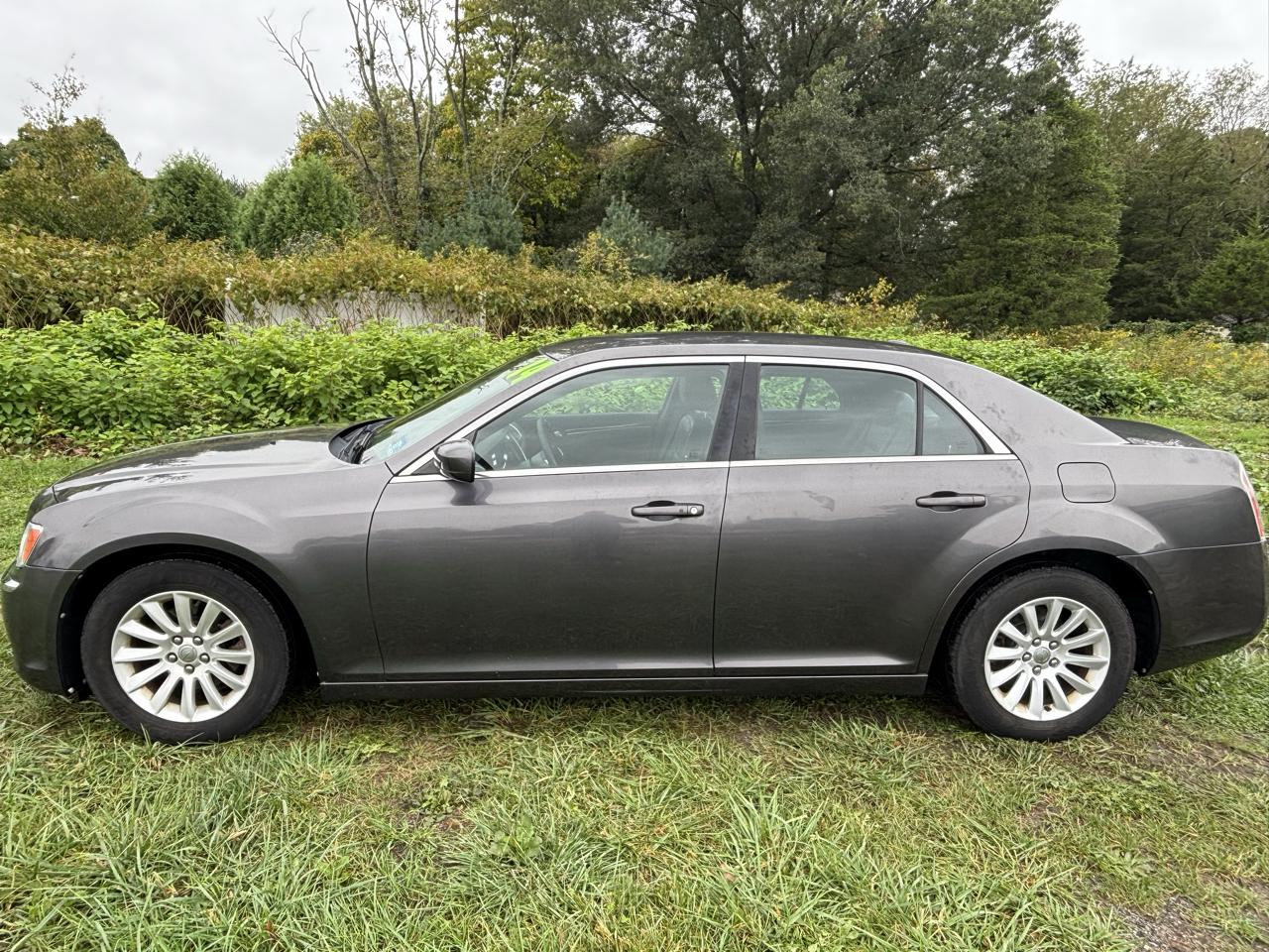 Chrysler 300 4dr Sdn RWD 2014