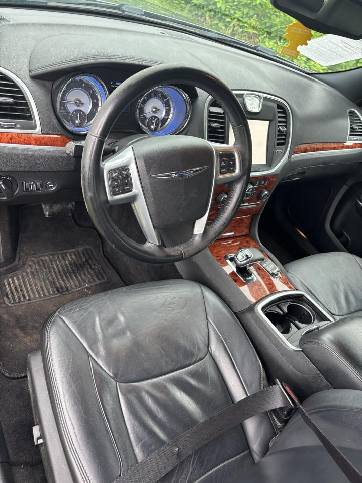 Chrysler 300 4dr Sdn RWD 2014