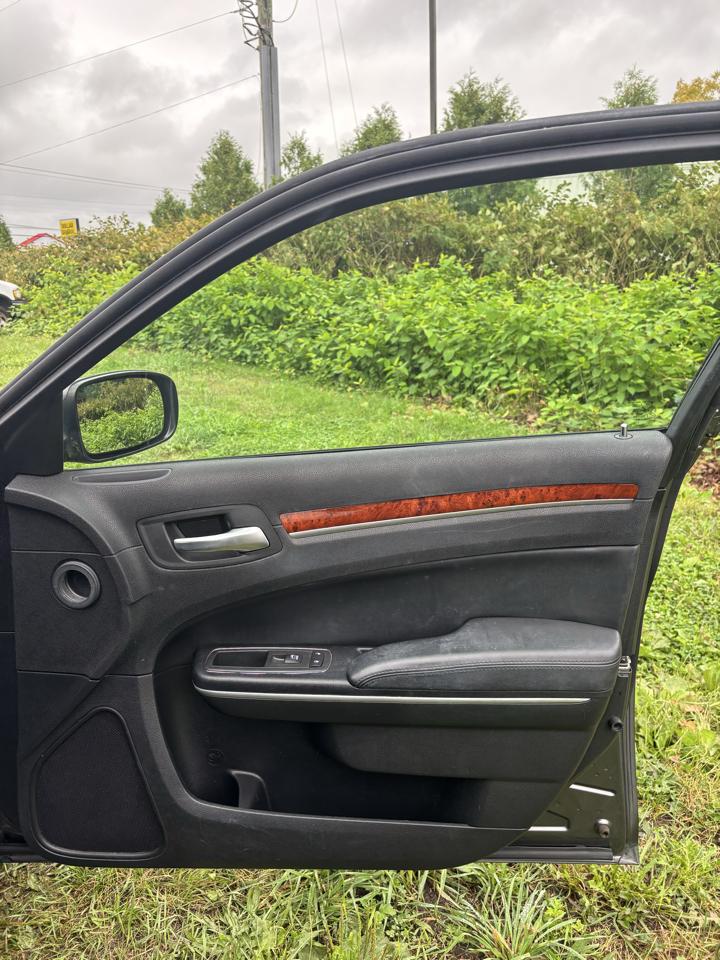Chrysler 300 4dr Sdn RWD 2014