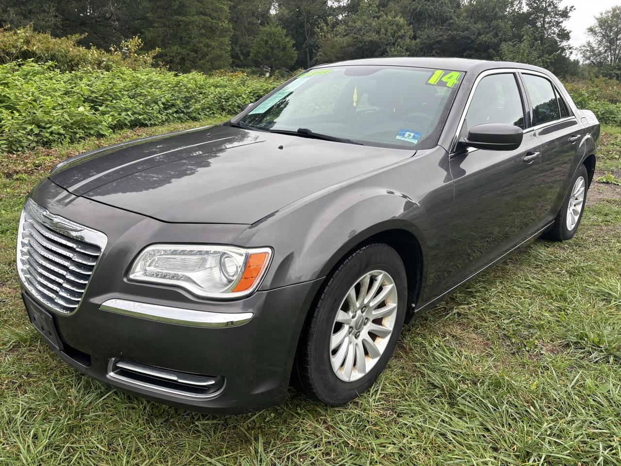 Chrysler 300 4dr Sdn RWD 2014