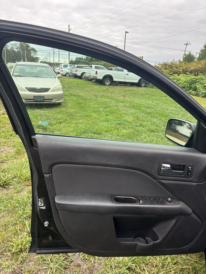 Ford Fusion 4dr Sdn SE FWD 2010