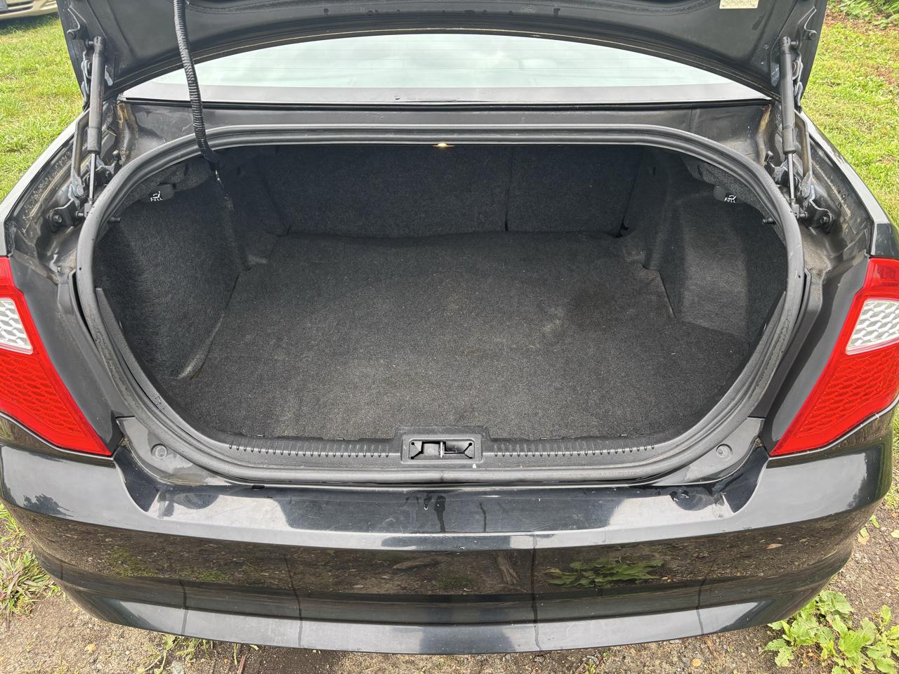 Ford Fusion 4dr Sdn SE FWD 2010