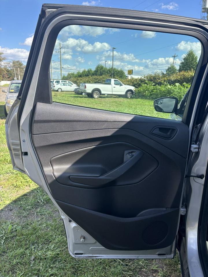 Ford Escape FWD 4dr S 2013