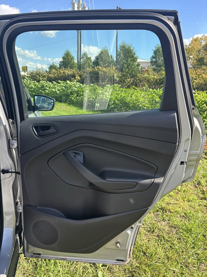Ford Escape FWD 4dr S 2013