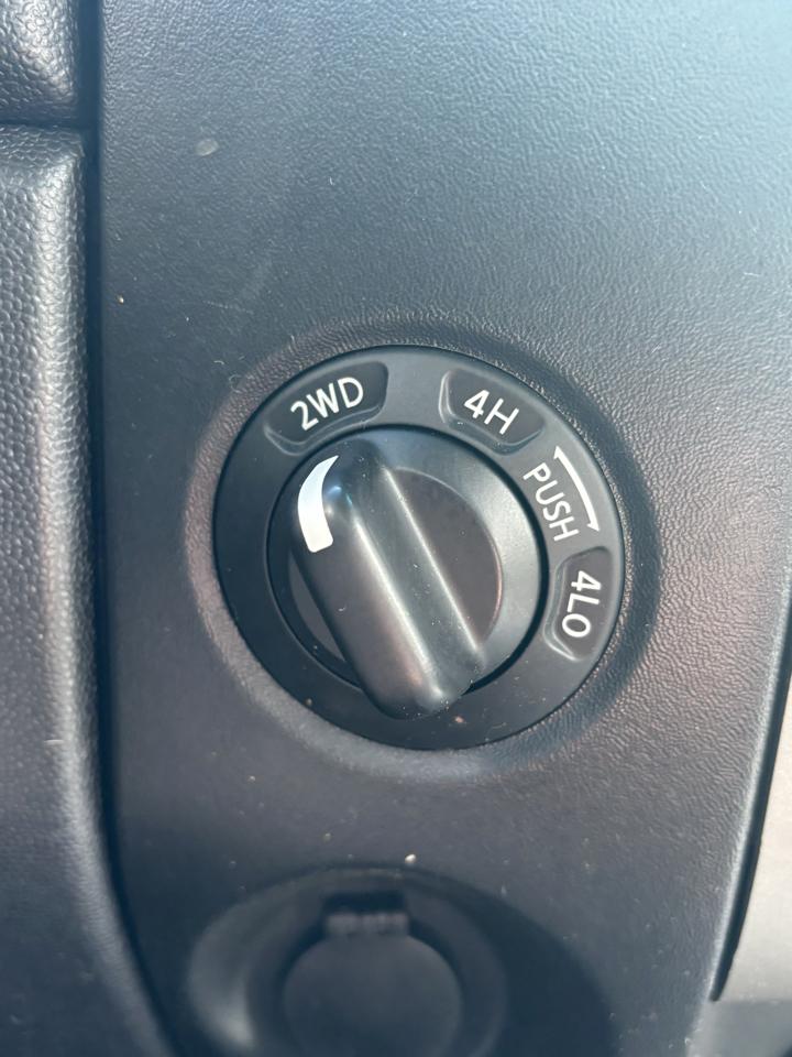 Nissan Titan 4WD Crew Cab SWB PRO-4X 2008