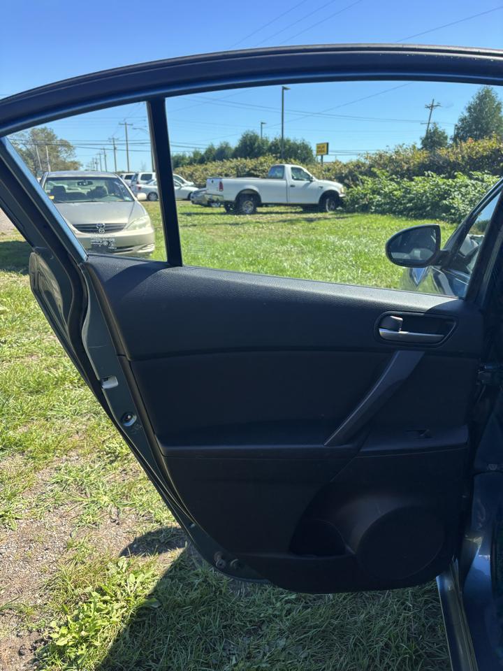 Mazda MAZDA3 4dr Sdn Auto i Touring 2010