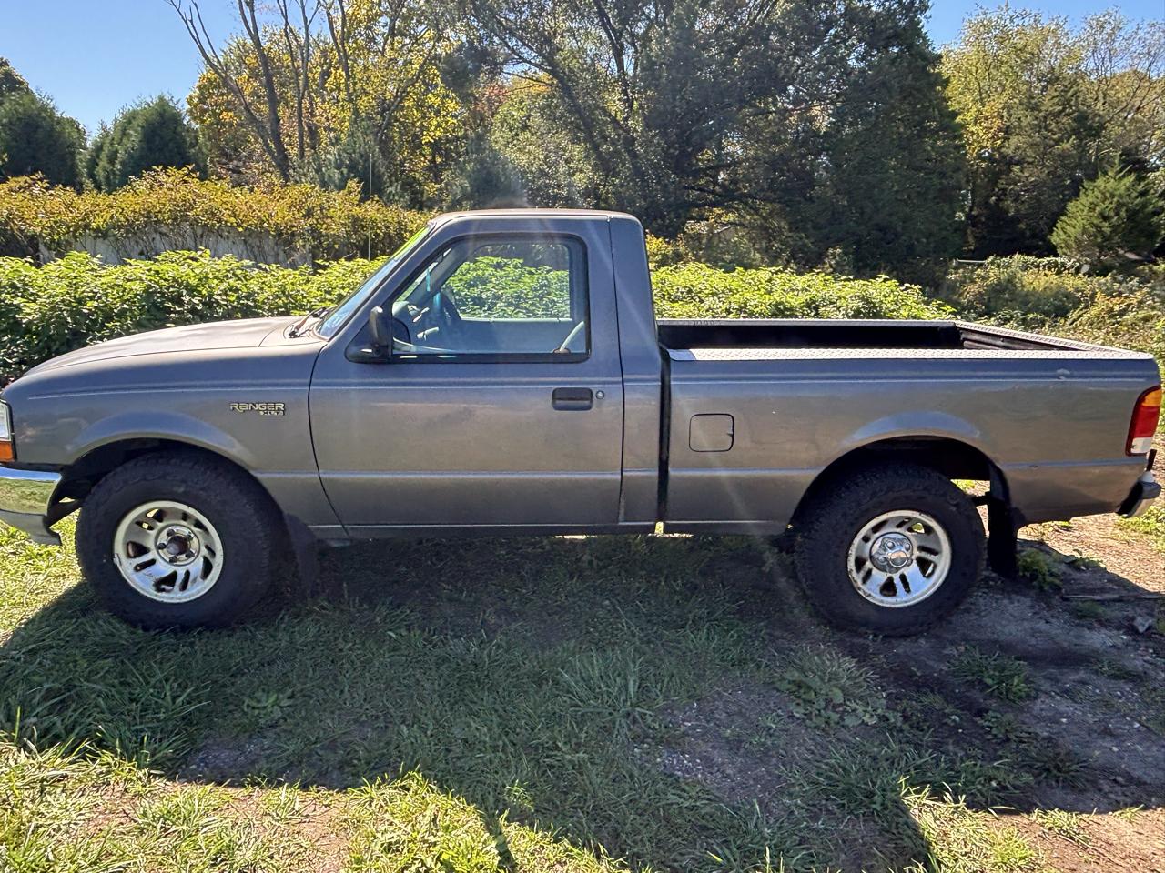 Ford Ranger Reg Cab 112" WB XLT 1999