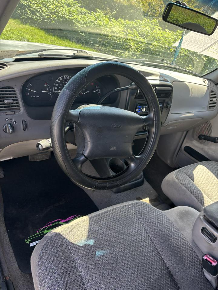 Ford Ranger Reg Cab 112" WB XLT 1999