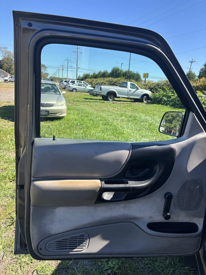 Ford Ranger Reg Cab 112" WB XLT 1999