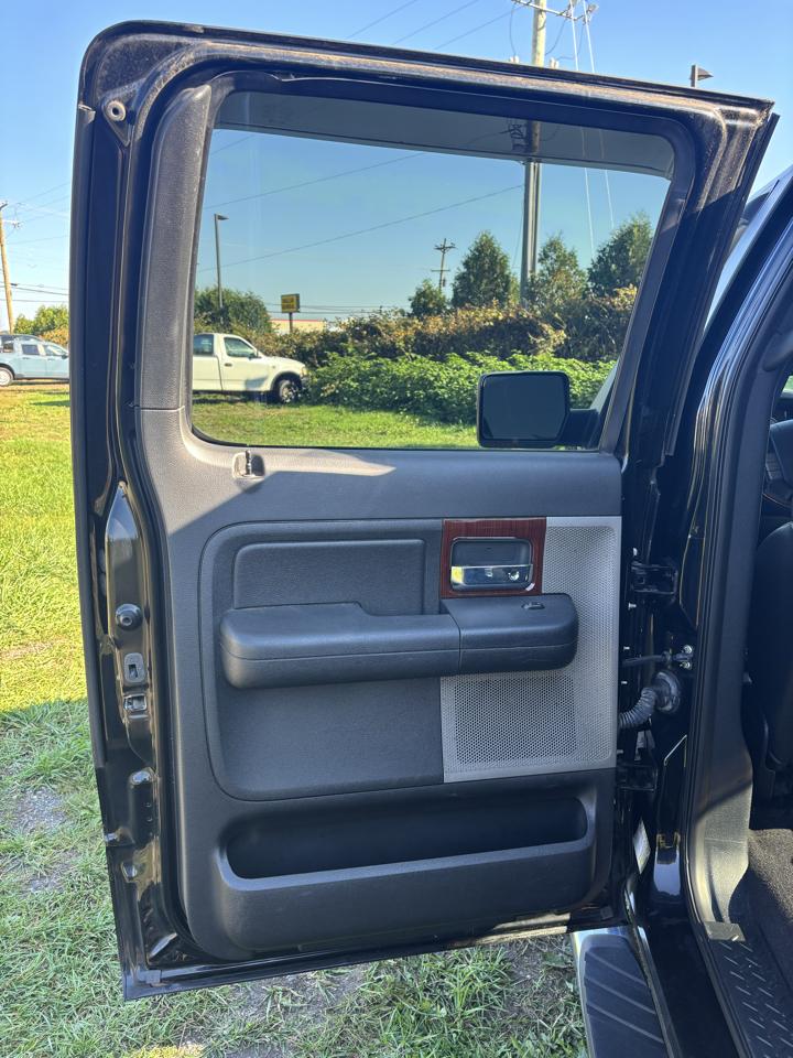 Ford F-150 4WD SuperCrew 139" Lariat 2007