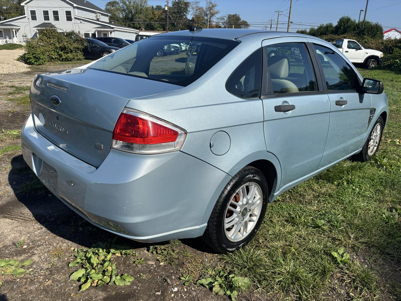 Ford Focus 4dr Sdn SE 2008