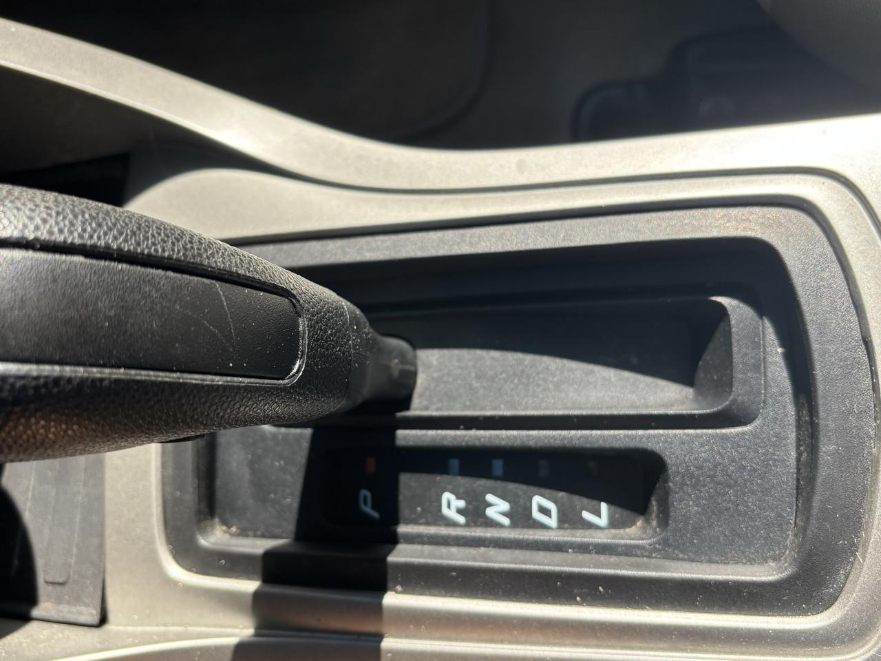 Ford Focus 4dr Sdn SE 2008