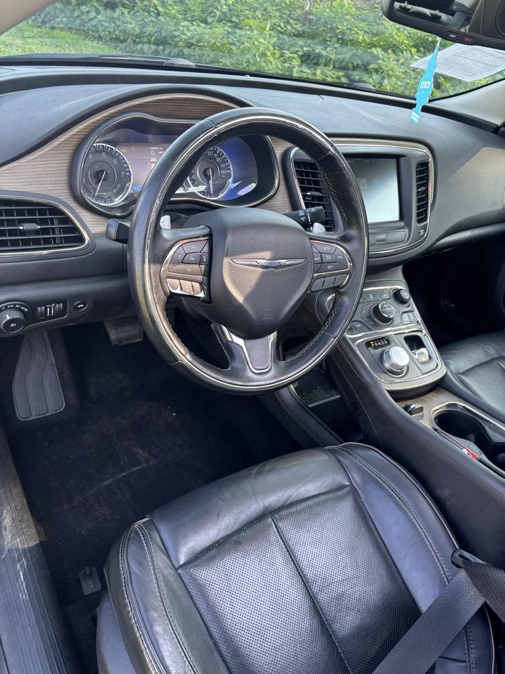 Chrysler 200 4dr Sdn C AWD 2015