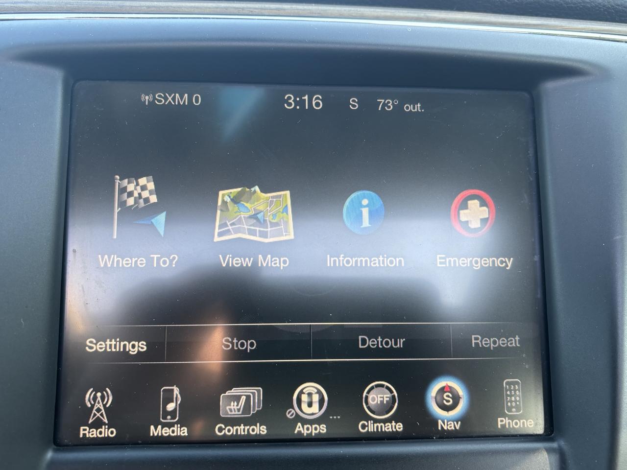 Chrysler 200 4dr Sdn C AWD 2015